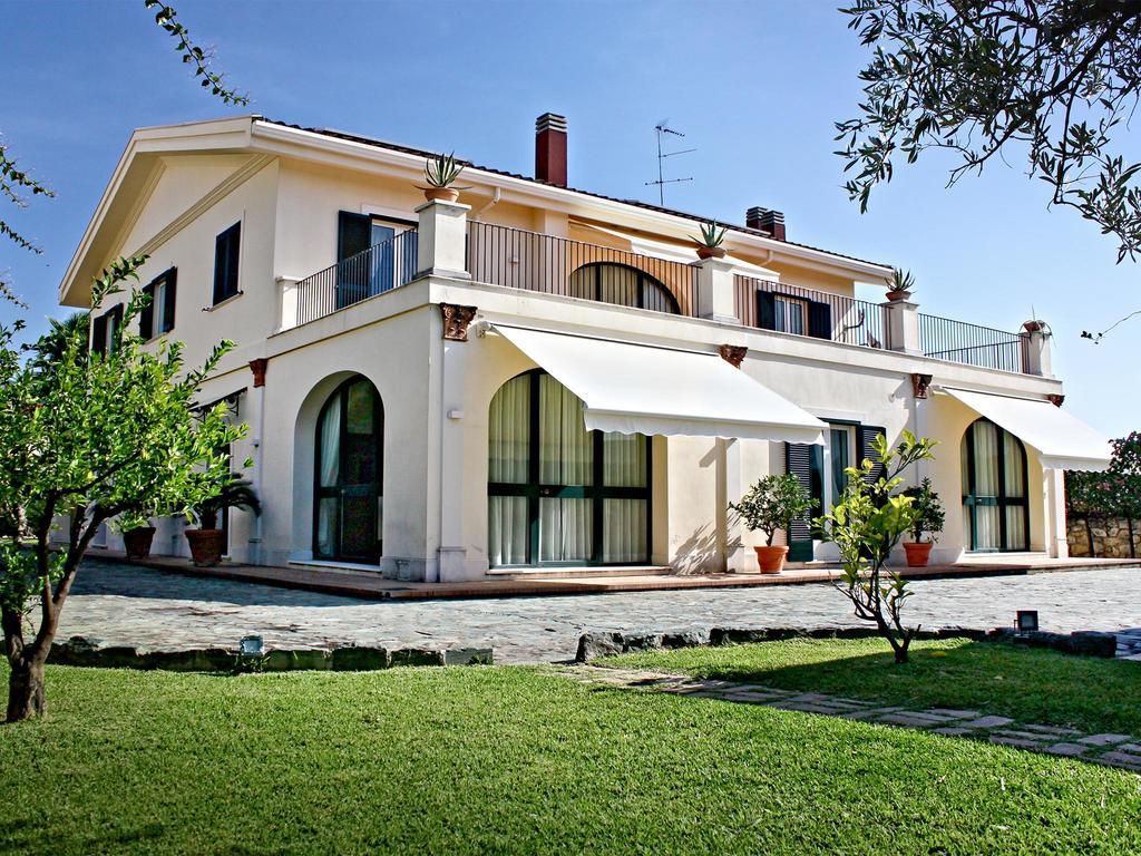 Villa Glicini Lamezia Terme Exterior foto